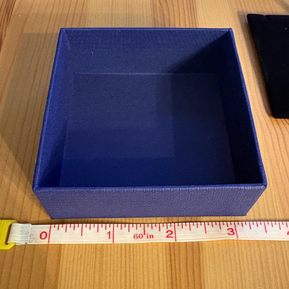 Swarovski Royal Blue Box with Storage Holder inside - Picture 5 of 5